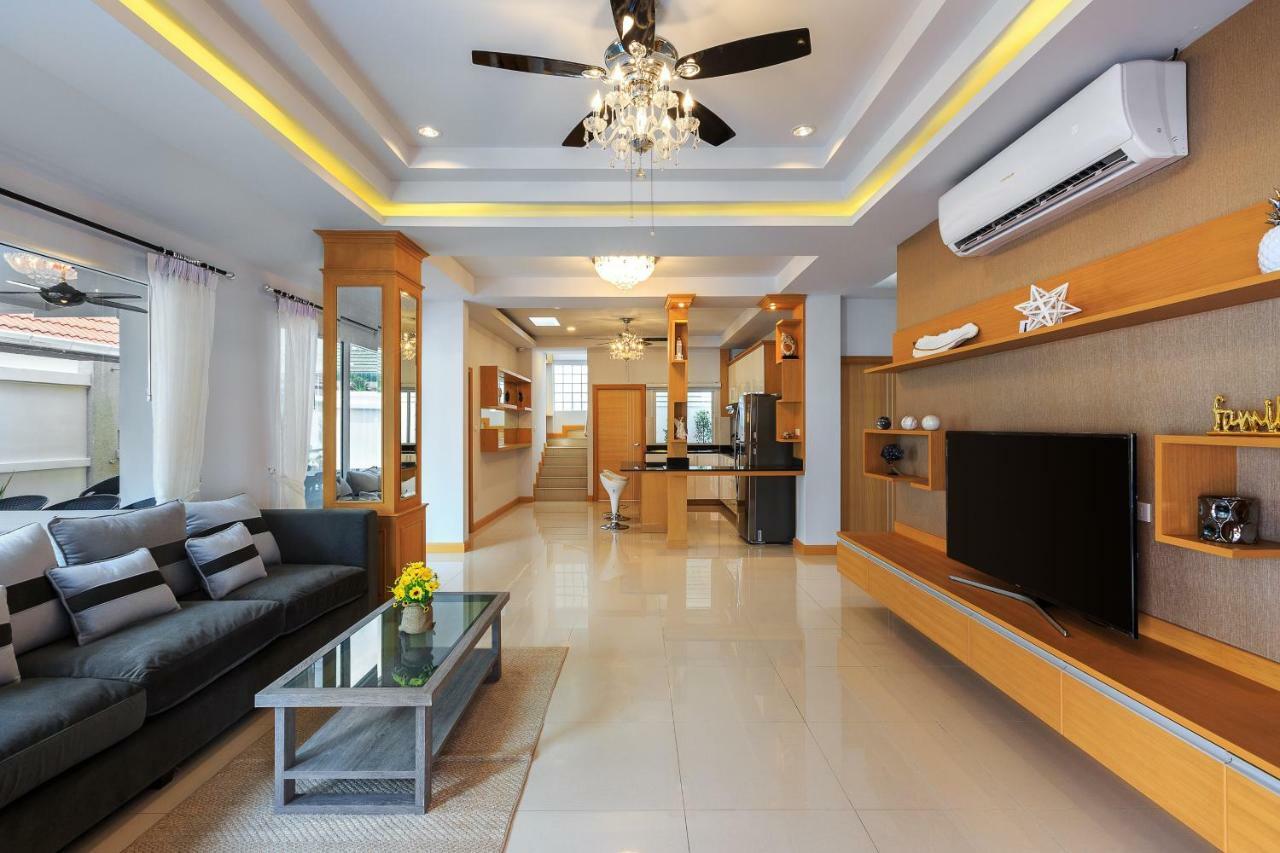 Gala Villa Pattaya Exterior foto